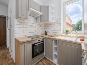 Three-Bedroom Flat on Syreny