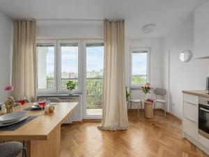 Spacious Apartment near Arkadia