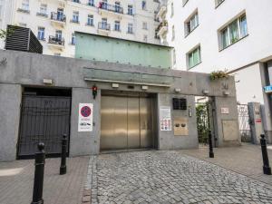 Warsaw Apartment near Metro