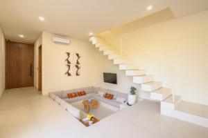 2BR Villa with Pool, Rooftop & Office in Bingin