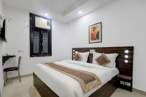 FabHotel JPM HD Home Stays