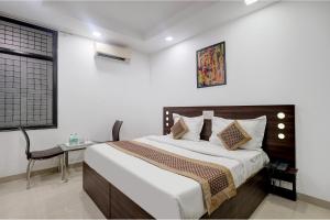 FabHotel JPM HD Home Stays