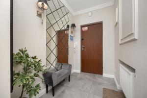 Przestronny Apartament z 5 Sypialniami oraz Sauną Kielce pl Wolności 9 by Heyrent