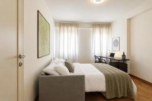 Peaceful Penthouse with Garage by NDP rent