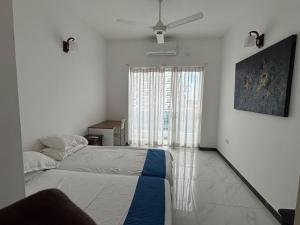 Beach front Apartment Blue Ocean Mount Lavinia