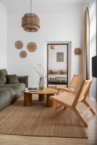 Japandi Design Apartment I Right on the Colonnade
