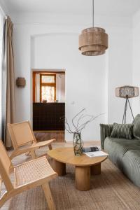 Japandi Design Apartment I Right on the Colonnade