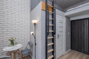 Parkside Apartments - Basic Standard - Old Town Guesthouse - by Upstairs