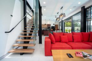 Sunset Garden 7 Upscale Private Villa with Oxygen Pool Nai Harn Area