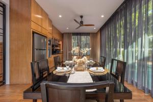Baan Bua Villas At Naiharn By Tropiclook