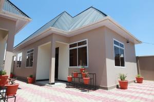 Ian light Residence Modern 1BR Apartment in Mwanza