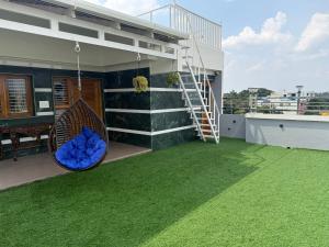 CSR Luxury Service Apartment