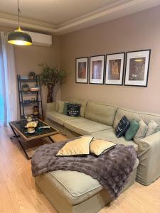 King George Urban Apartment