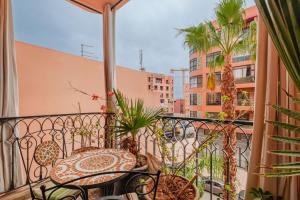 Cosy 1BR près Carré Eden – Terrasse & Confort