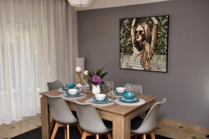 Kalamaria Sunny Home