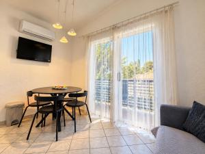 Apartment Sunny 1