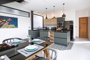 Sunset Garden 8 Two Storey 4BR Villa with Private Eco Pool near Nai Harn