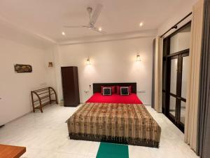 Blue Sky Villa 2 Ahangama Modern Luxury Villa with Terrace, AC, Ocean View & Outdoor Dining, Stunning Ahangama City View for Couples & Families