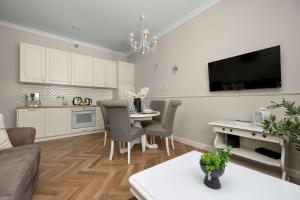 Komfortowy Apartament z Prywatną Sauną w Kielcach by Noclegi Renters