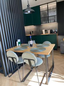 Szmaragdowy apartament w centrum Łodzi