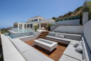 Sea View Villa Infinity Pool Jacuzzi Yoga Deck Gym