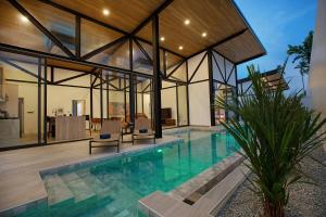 New Stylish Pool Villa with 19m Oxygen Pool Sunset Garden 10