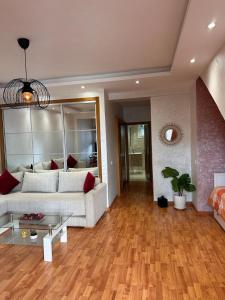 Modern Beach Apartment 5 minute walk to the sea