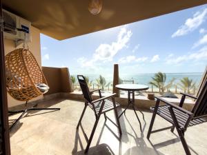 F&F Beach Residence