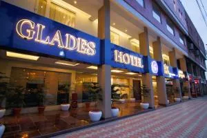 Glades Hotel - Chandīgarh