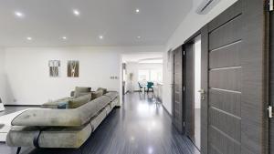 Lichard House-Garden-Terrace-Grill