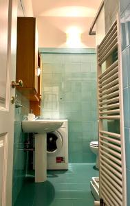 BiBi APARTMENT- FREE PARKING-OSPEDALE MAGGIORE-STADIO-MAST