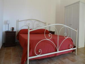 Apartment in Montefortino with Pool