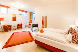 Airport Fashion Hotel