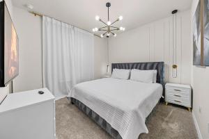 Beautifully 5-Bedroom Villa w Pool Near Disney