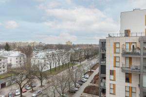 Functional Apartment with Balcony and Parking by Noclegi Renters