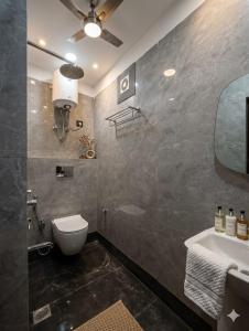 Revking--Hotel Lav Kush 3-star Hotel l Paharganj, Central Delhi, New Delhi Railway Station