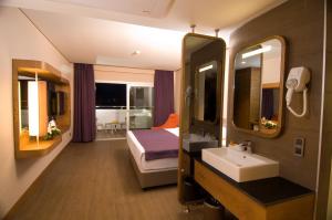 Standard Triple Room room in Casa De Maris Spa & Resort Hotel
