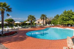 Quaint house in Murlo with shared pool