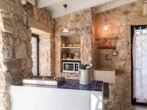 Charming Apartment with Jacuzzi and Sea View - Salve, 85 sqm