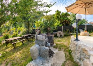 Idyllic Villa in Cova with Private Pool