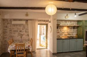 Comfortable Apartment in Betina, terrace, 55 m², air-conditioned