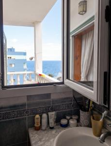 Cozy House in Candelaria, Sea View