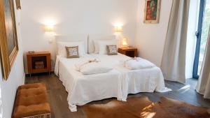 Picturesque Villa in Santo António das Areias with Private Pool