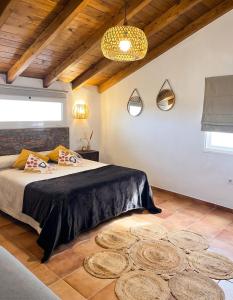 Charming Villa with Sea View in El Roque, Private Pool
