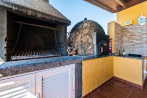 Charming Villa with Sea View in El Roque, Private Pool