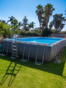 Charming House with Pool in Arenella, Air Conditioning