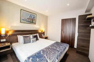 One-Bedroom Apartment room in Hampton Suites Serviced Apartments