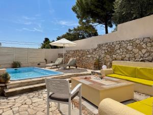 Villa Sweet Nest with private heatable pool by DadoVillas