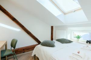 3bedroom apartment, close to Main Station, with AC