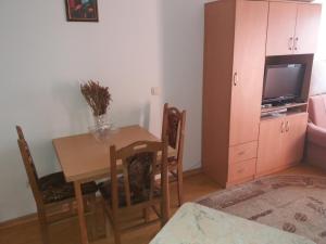 Studio with Balcony room in Renome apartmani